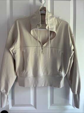 Old Navy Cream Active Dynamic Fleece Pullover